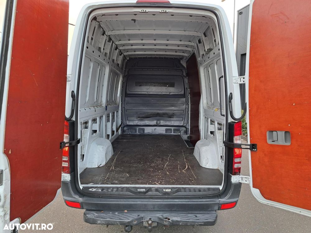 Mercedes-Benz Sprinter - 11