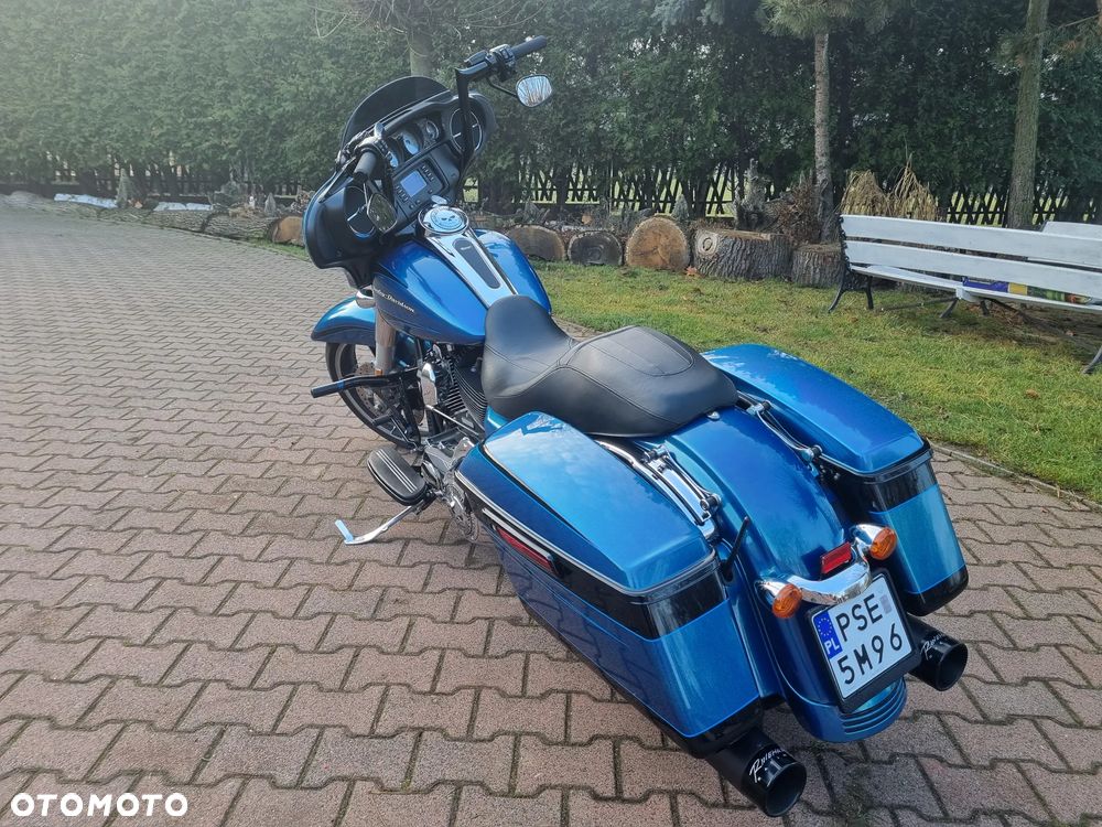 Harley-Davidson Touring Street Glide - 10