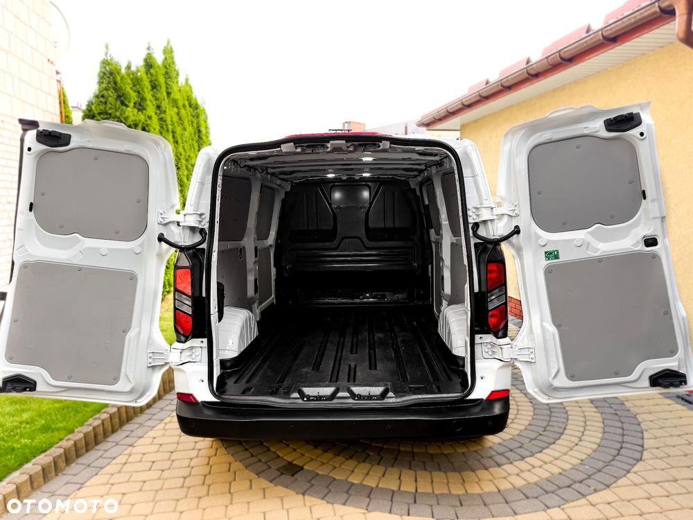 Ford Transit Custom - 8