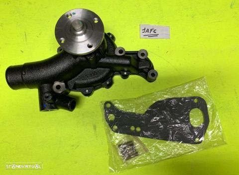 Bomba de água Toyota Dyna 250 e 280 NOVA - 1