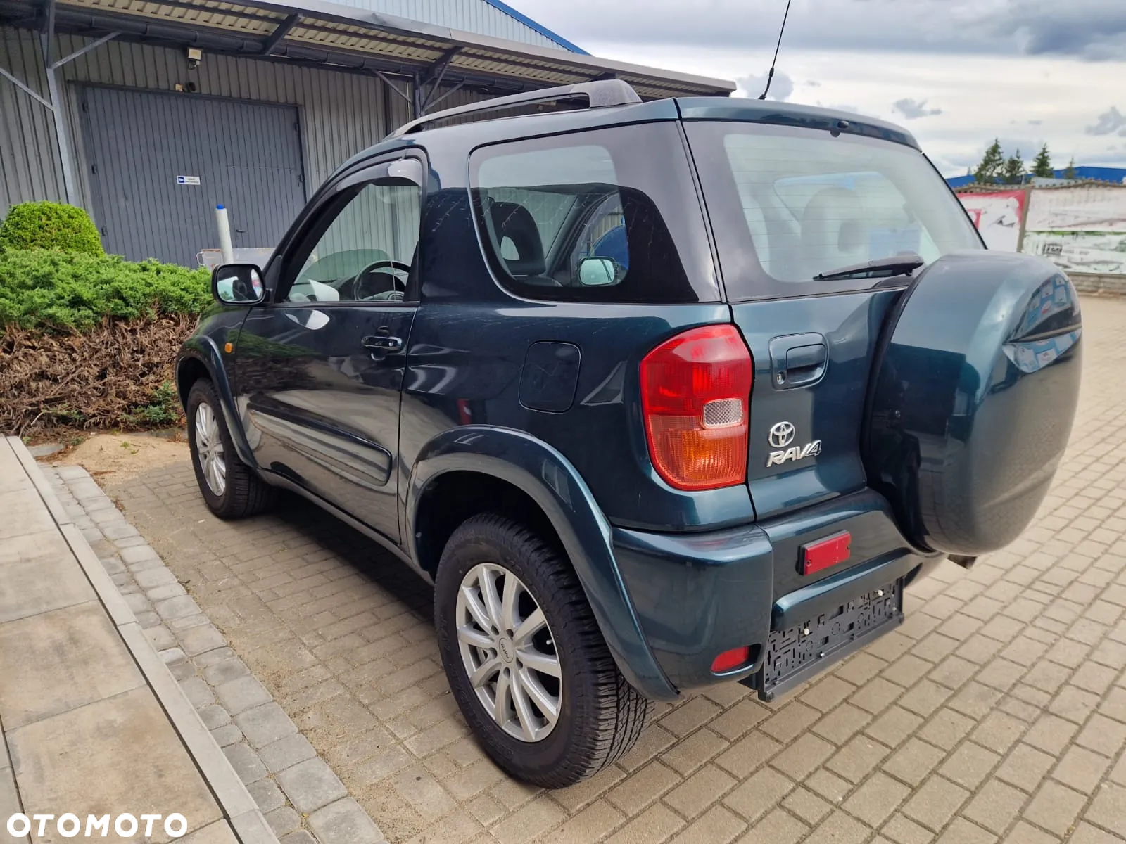 Toyota RAV4 - 4