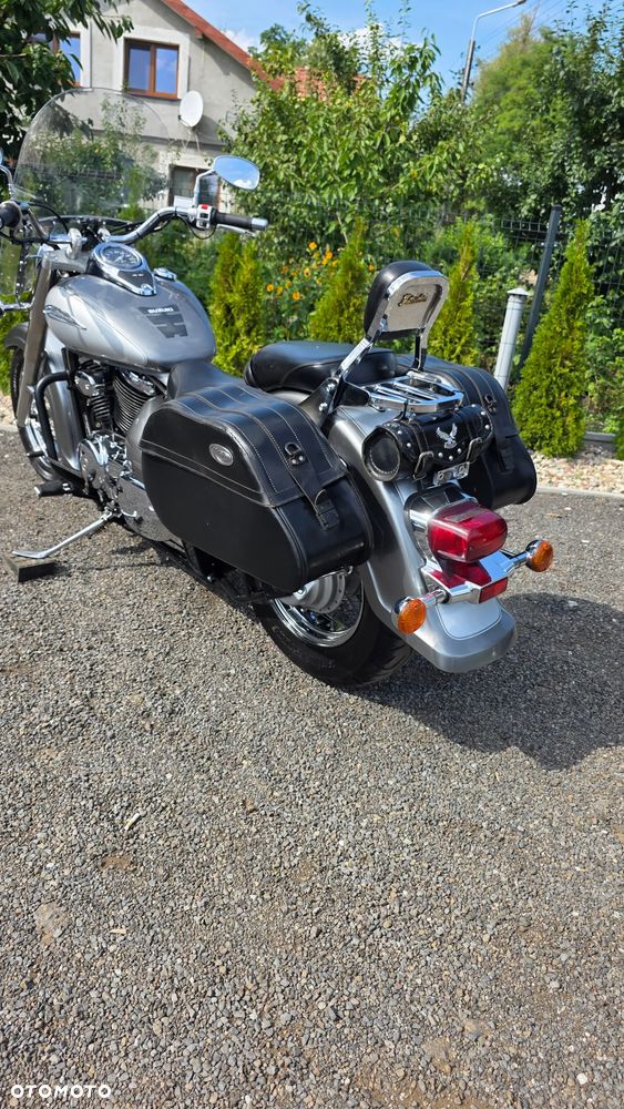 Suzuki Intruder - 22