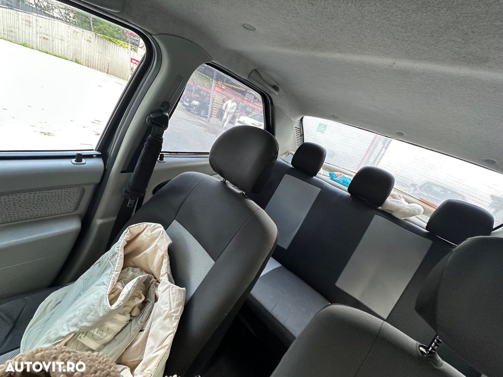 Dacia Logan 1.4 - 13