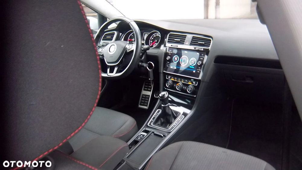 Volkswagen Golf 1.6 TDI Sound - 8