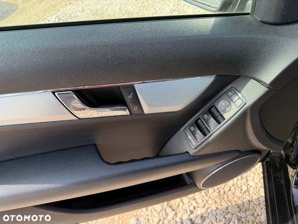 Mercedes-Benz Klasa C - 30