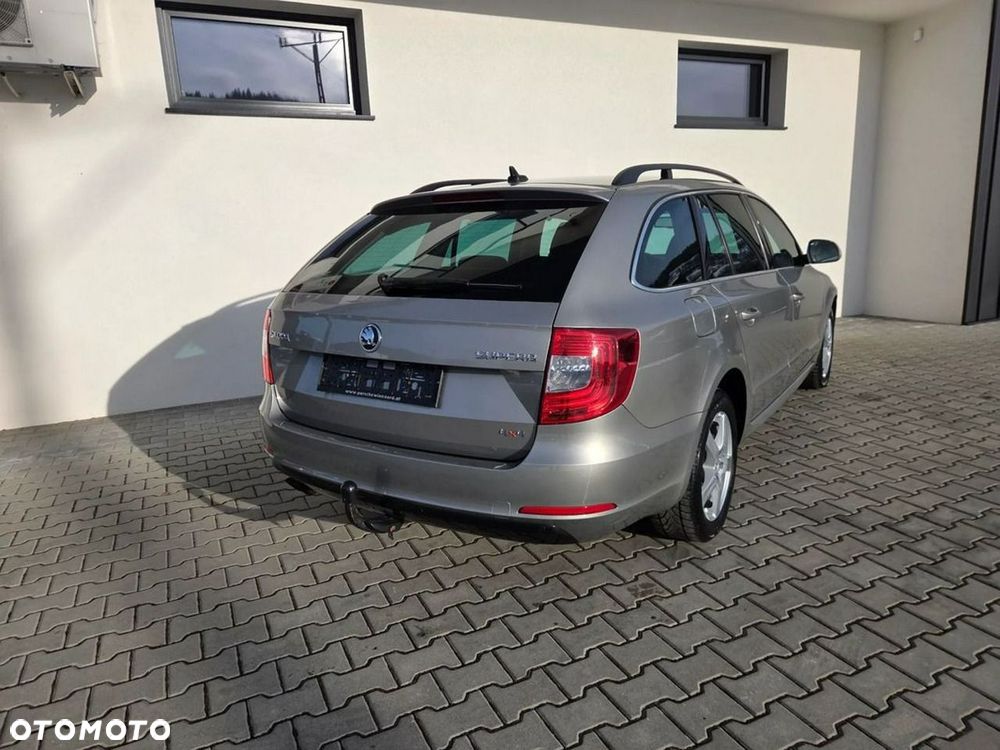 Skoda Superb 2014 photo 4