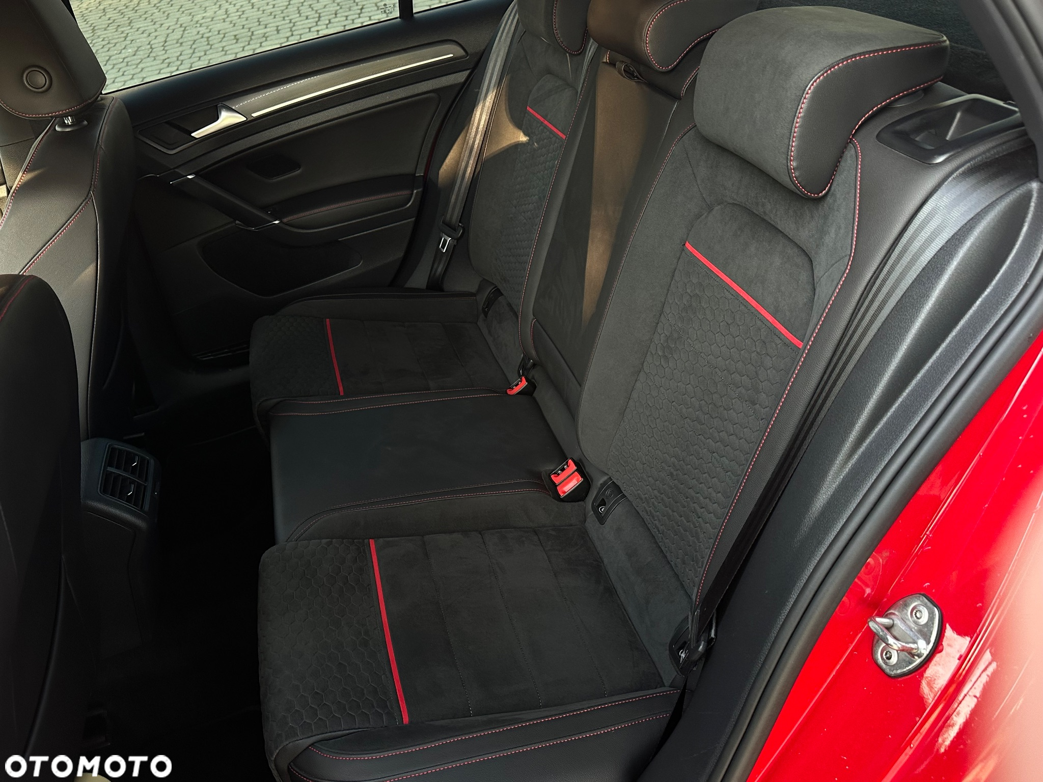 Volkswagen Golf VII 2.0 TSI BMT GTI Performance - 37