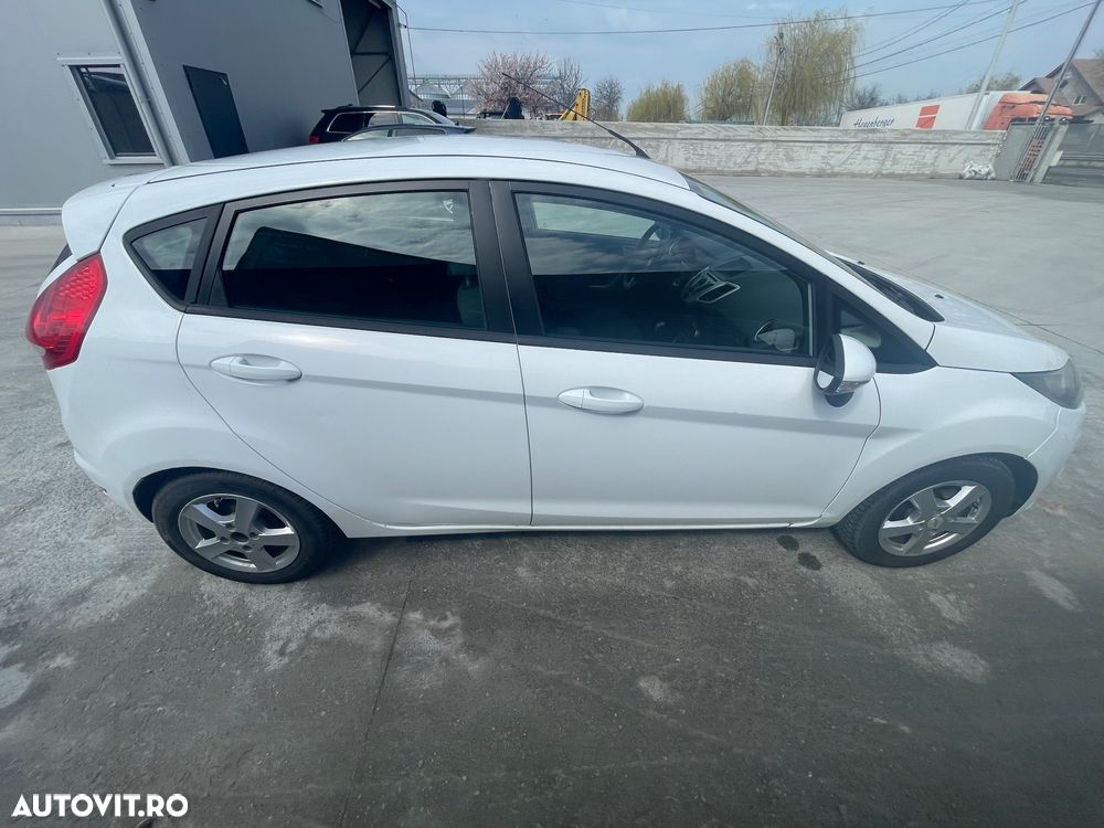 Ford Fiesta 1.25i Titanium - 3