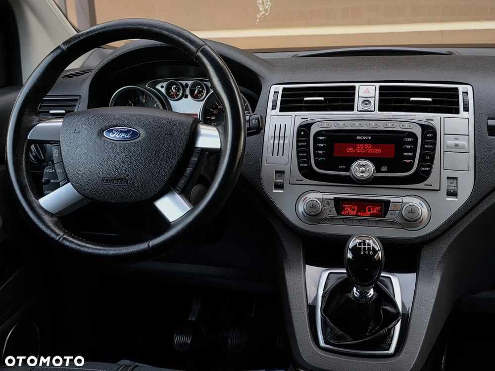 Ford Kuga 2.0 TDCi 4x4 Titanium - 37
