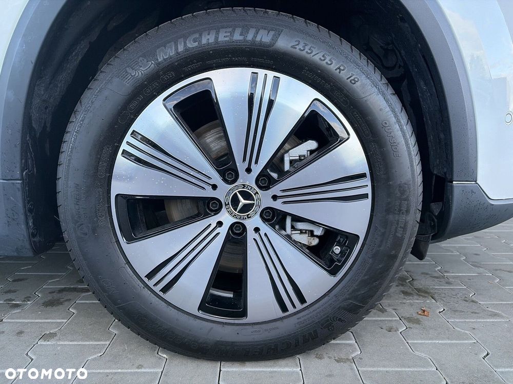 Mercedes-Benz EQA 300 66.5kWh 4-Matic Progressive - 16