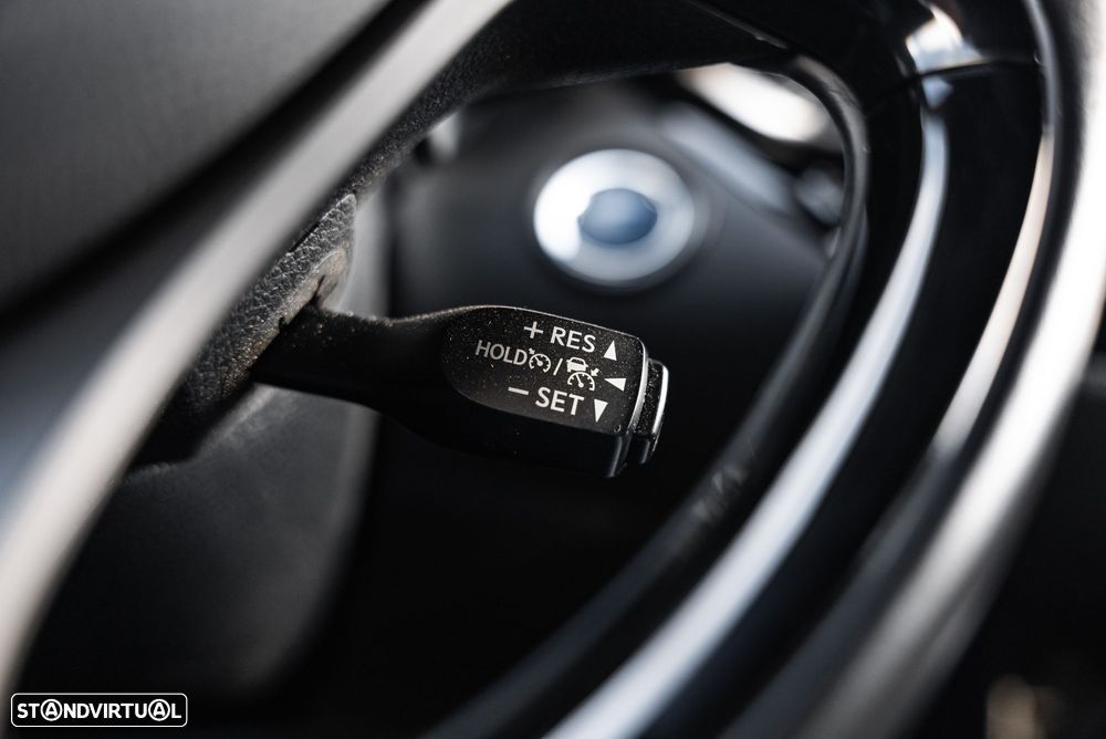 Toyota C-HR 1.8 HSD Exclusive+P.Luxury - 17