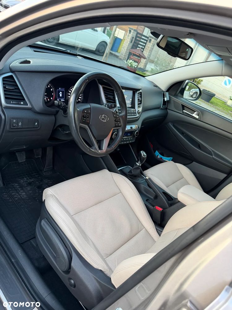 Hyundai Tucson 1.6 GDI BlueDrive Comfort 2WD - 20
