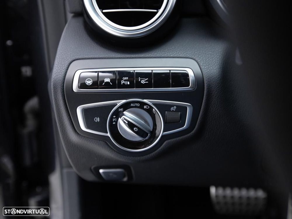 Mercedes-Benz C 63 AMG S - 25
