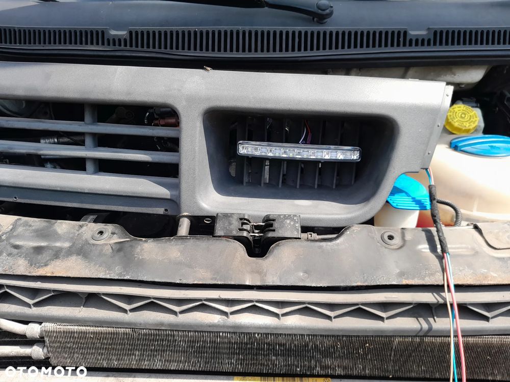 Volkswagen Transporter T5 TDI L1H1 - 4