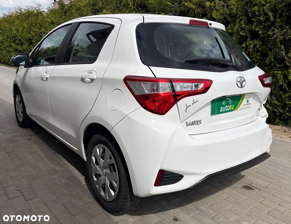 Toyota Yaris - 11