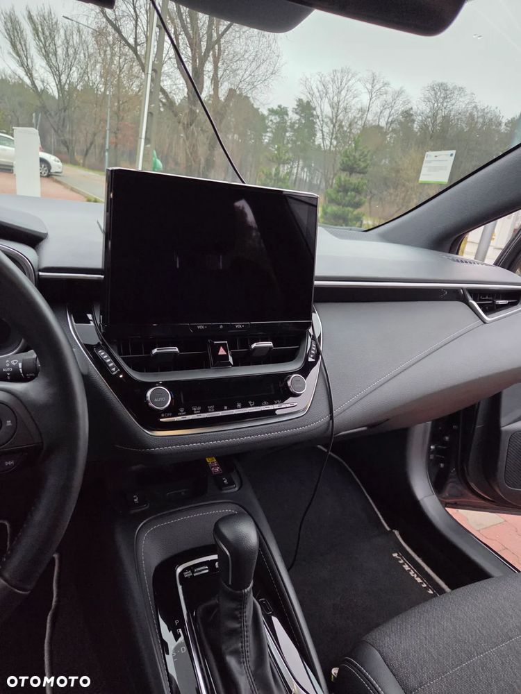 Toyota Corolla 2.0 Hybrid Style - 11