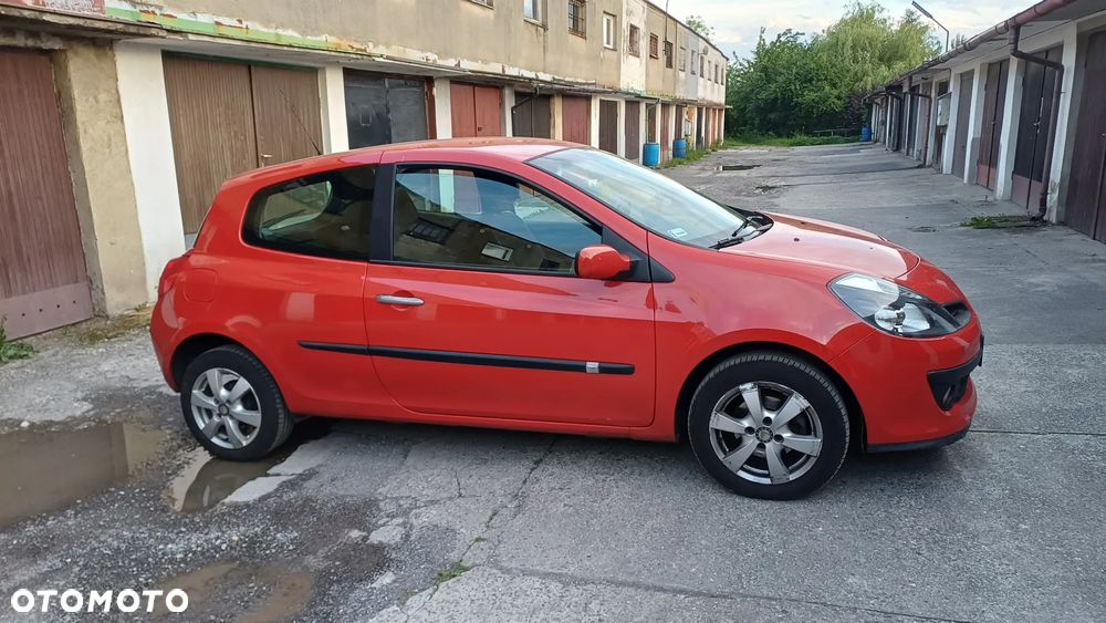 Renault Clio 1.2 16V Dynamique - 12