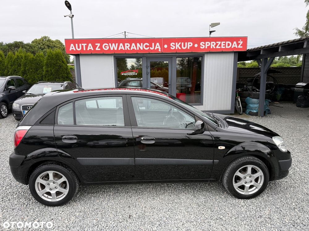Kia Rio - 14
