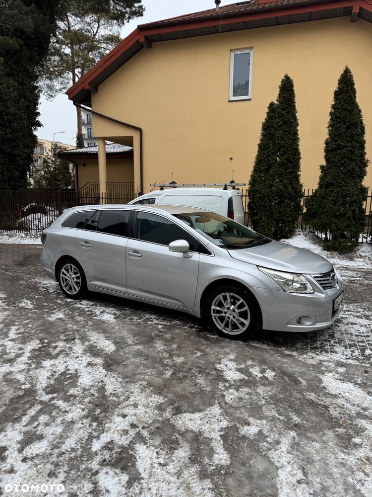 Toyota Avensis 2.0 D-4D Sol plus+NAVI - 4