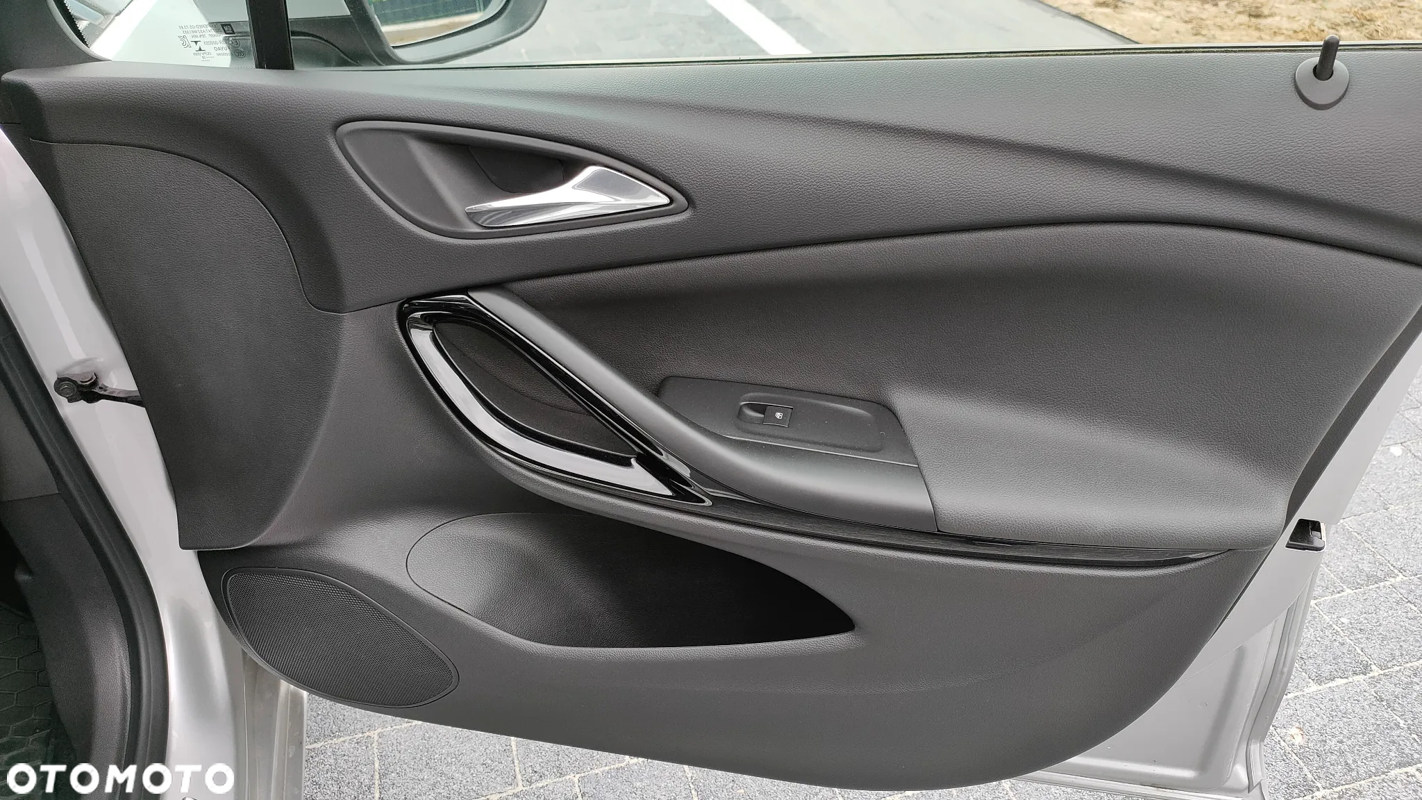 Opel Astra V 1.6 CDTI Dynamic S&S - 32