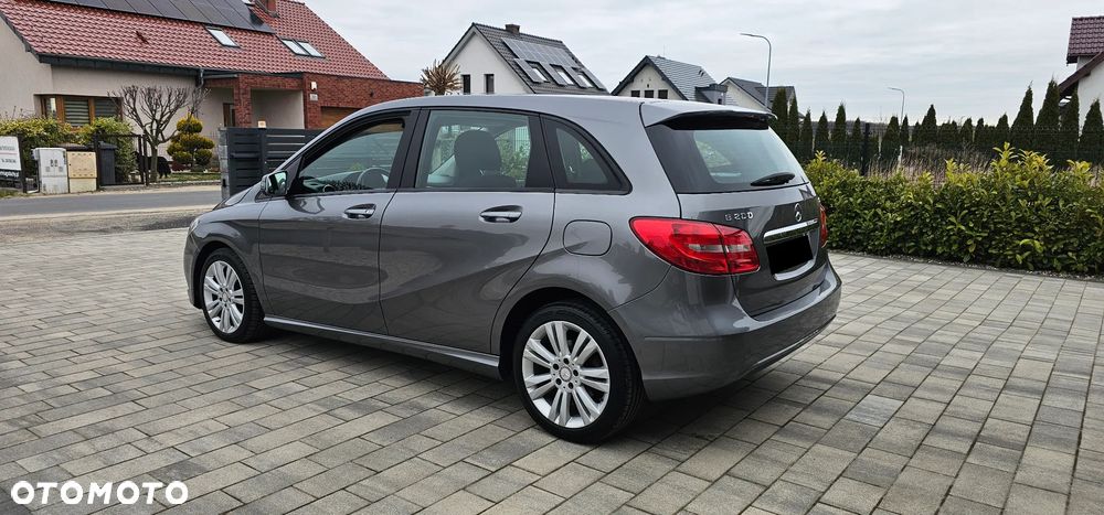 Mercedes-Benz Klasa B 200 CDI (BlueEFFICIENCY) 7G-DCT - 4
