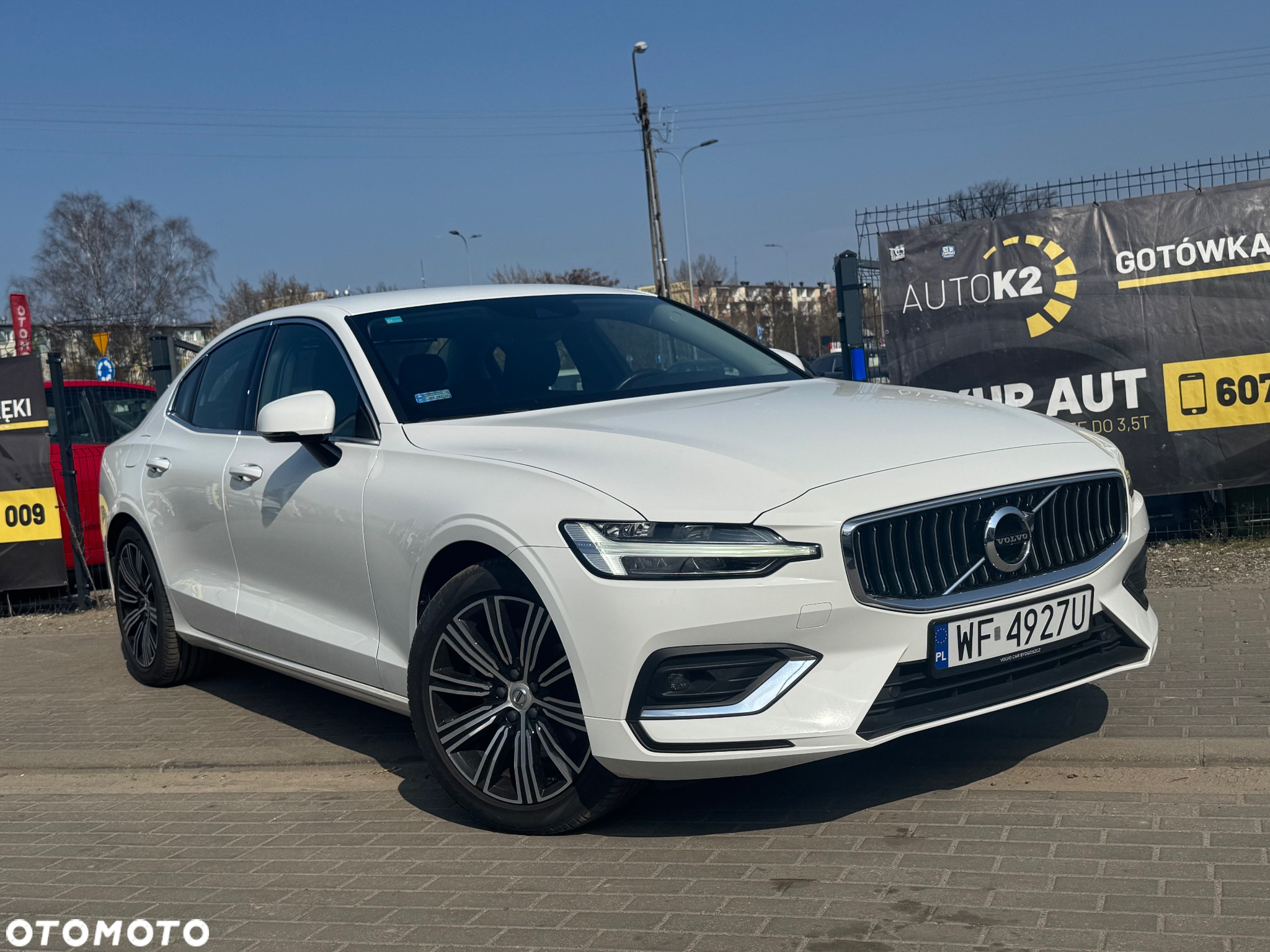 Volvo S60 T4 Drive-E Dynamic Edition (Kinetic) - 11