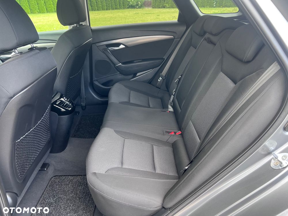 Hyundai i40 Kombi blue 1.7 CRDi Premium - 18