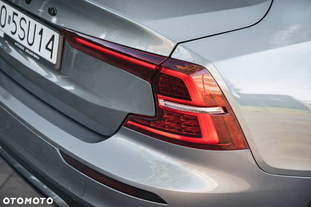 Volvo S60 B5 B AWD R-Design - 13