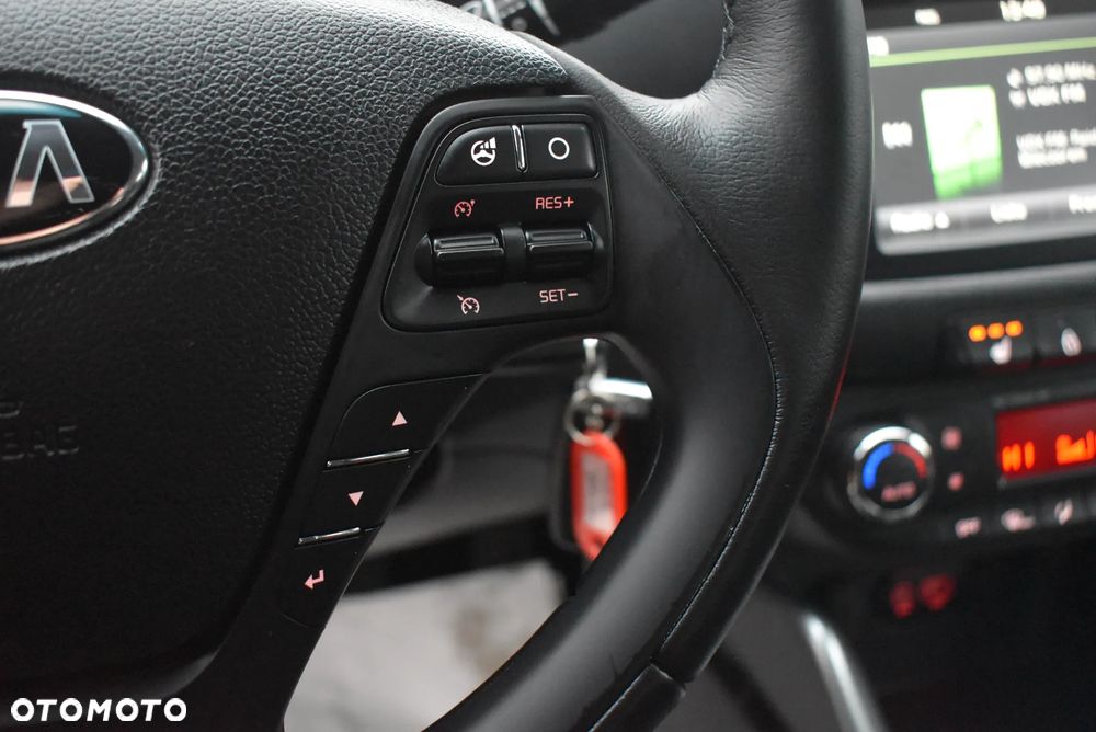 Kia Ceed 1.4 CVVT Dream-Team Edition - 25