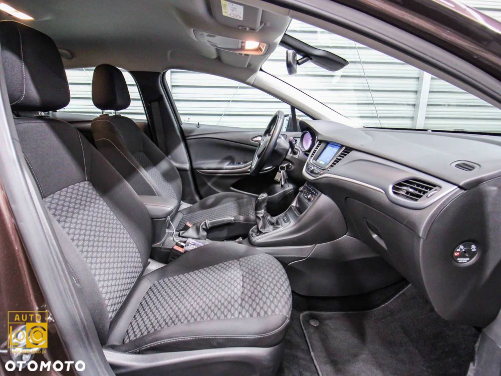 Opel Astra 1.4 T Enjoy - 10