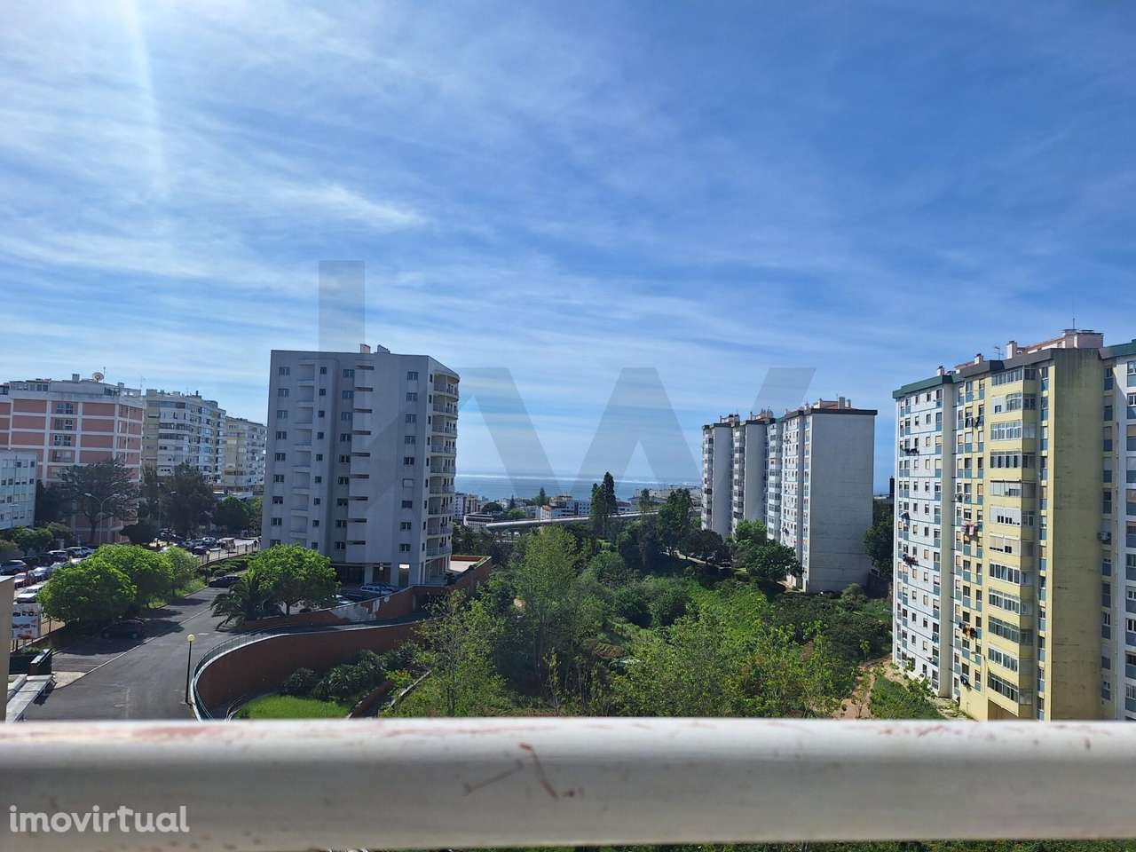 Apartamento T3 com varanda e garagem no L Towers, em Paço de Arcos - Grande imagem: 2/17