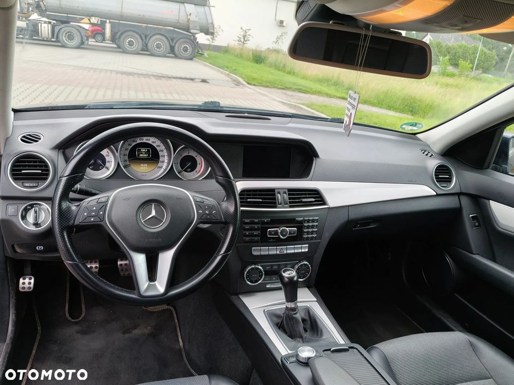 Mercedes-Benz Klasa C 200 CDI Avantgarde Edition - 11