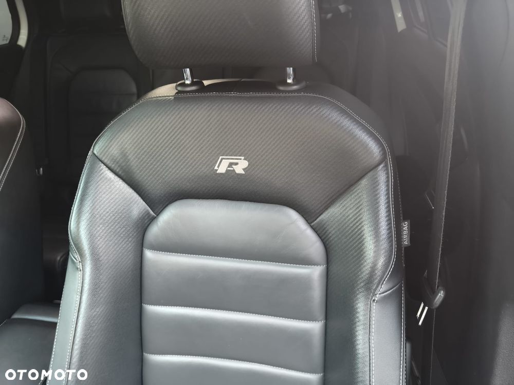 Volkswagen Golf - 10