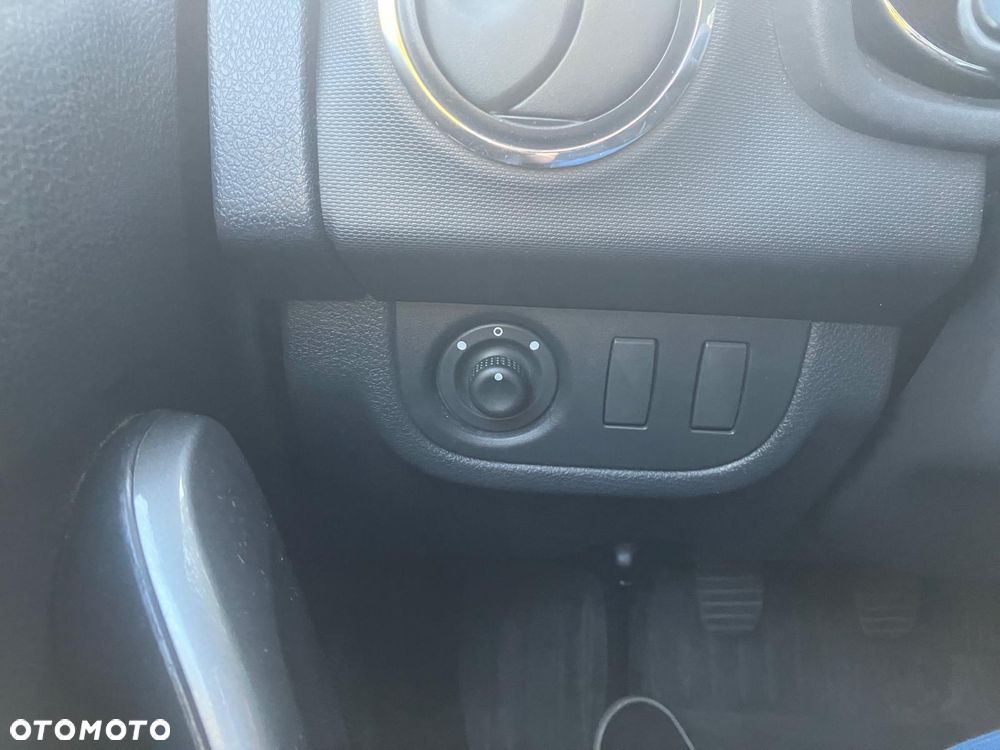 Dacia Sandero 1.2 16V SL Blackline - 12