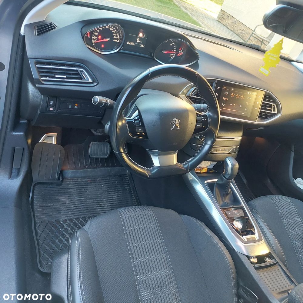 Peugeot 308 1.6 BlueHDi Allure S&S EAT6 - 14