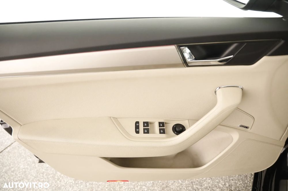 Skoda Superb 2.0 TDI 4X4 DSG Laurin & Klement - 23