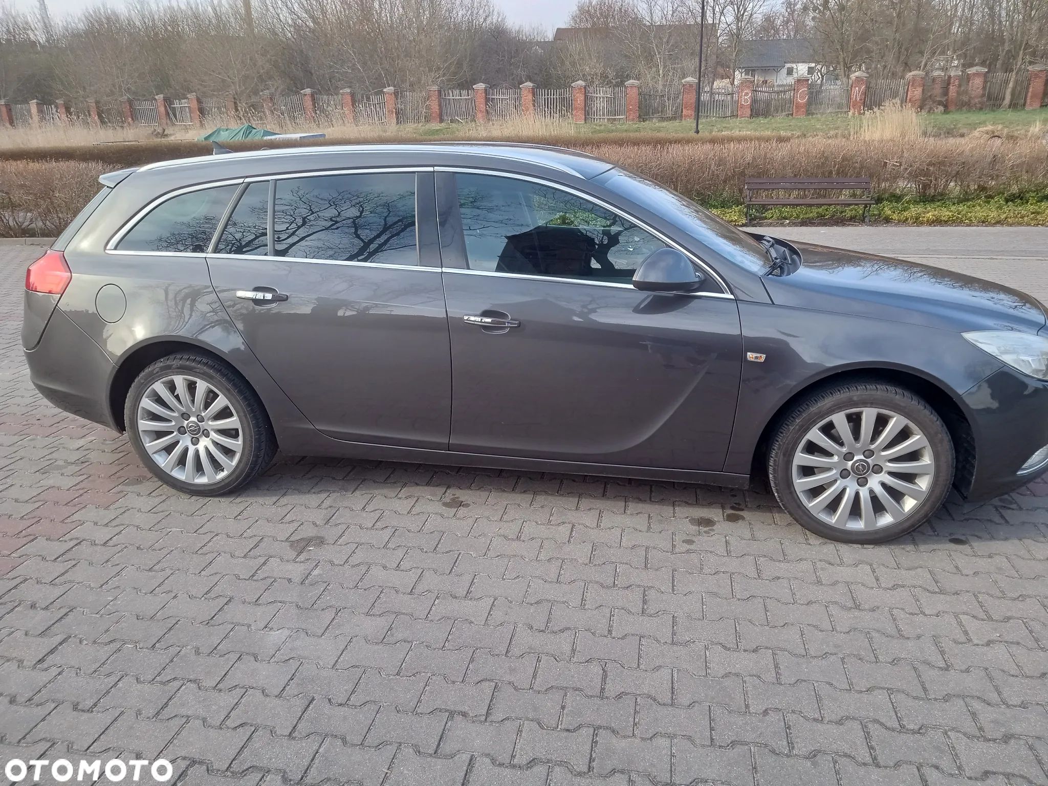 Opel Insignia 2.0 CDTI Sports Tourer - 1