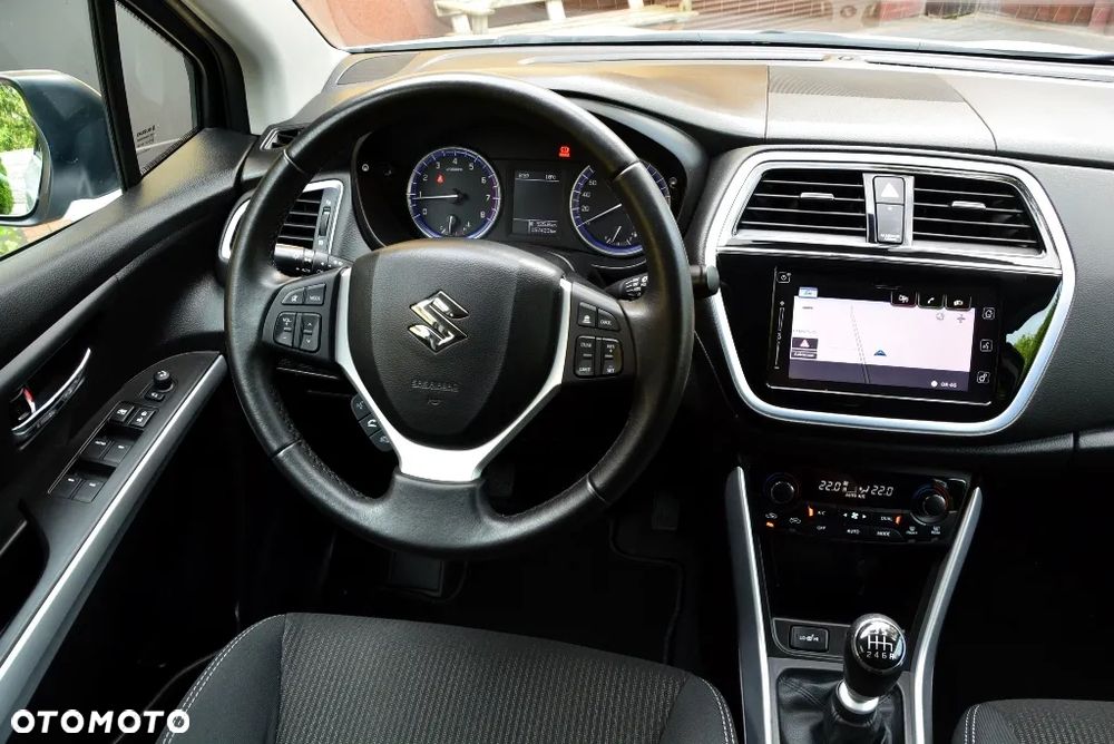 Suzuki SX4 S-Cross 1.4 T Premium - 27