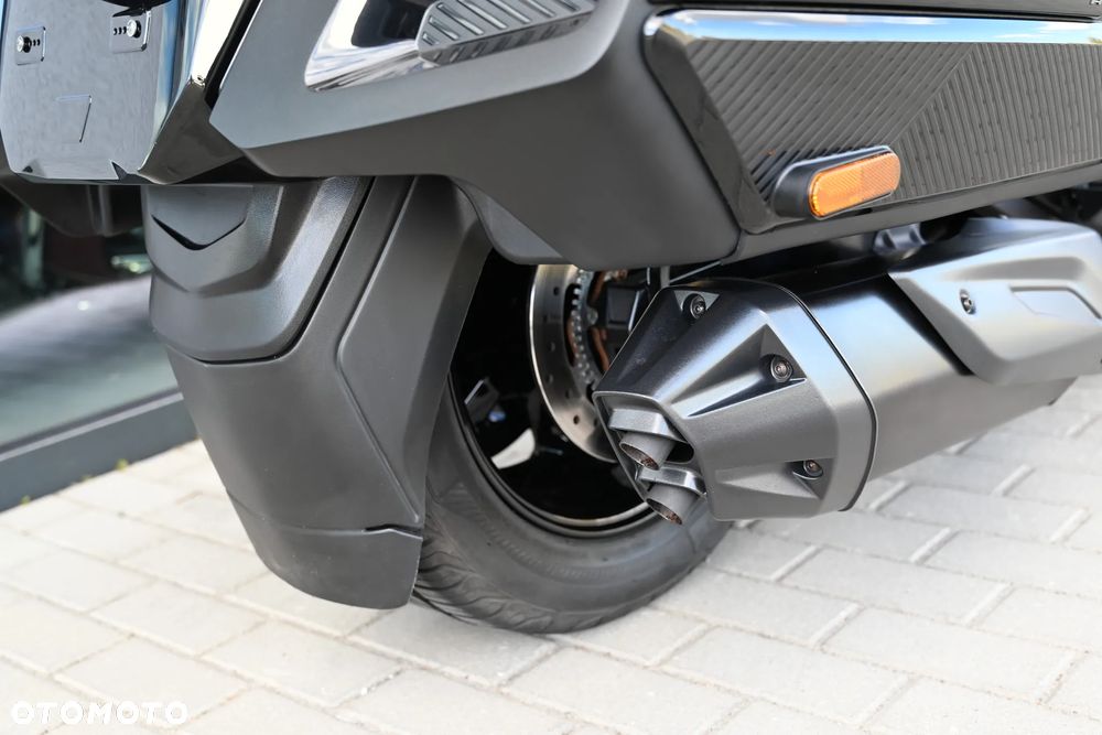 Can-Am Spyder - 18