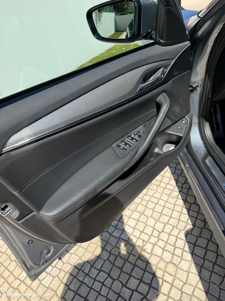 BMW 530 e iPerformance Pack M - 11