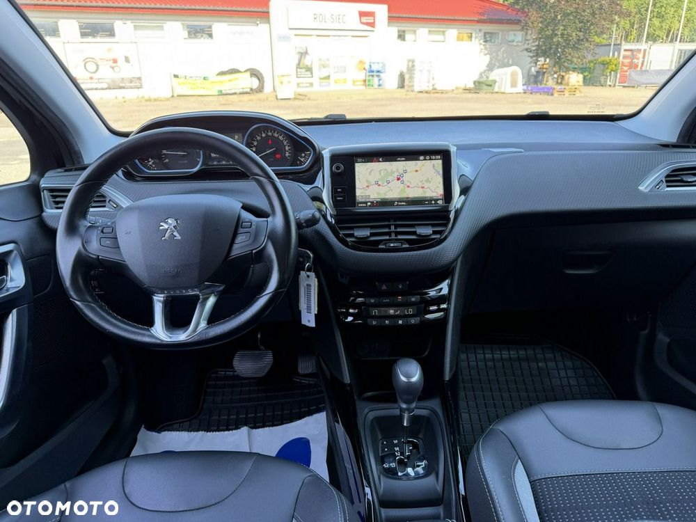 Peugeot 2008 1.2 Pure Tech GPF Active S&S EAT6 - 21