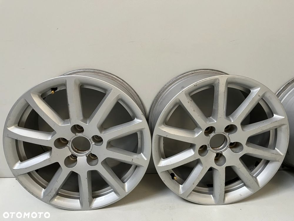 Felga  Audi A4 B8 8K0601025AT 7,5JX16 ET45  5X112 - 3