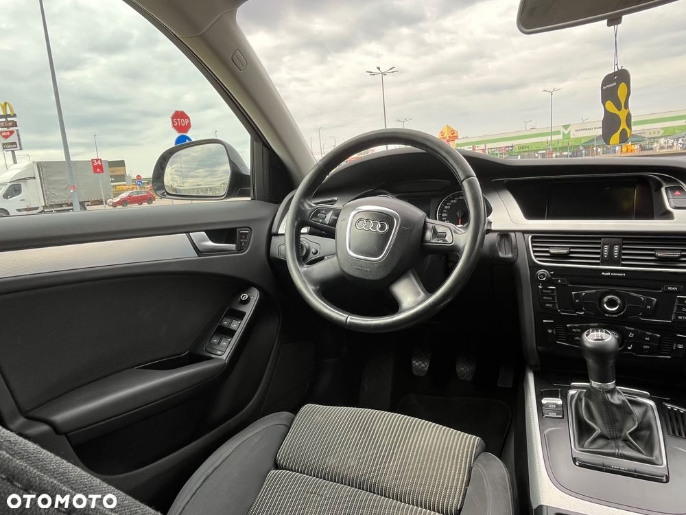 Audi A4 Avant 2.0 TDI - 26