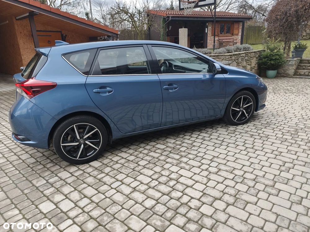 Toyota Auris 1.33 Dual-VVT-i Design Edition - 11