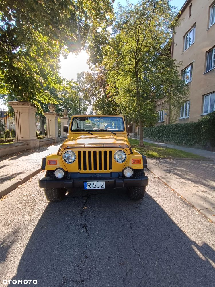 Jeep Wrangler - 3
