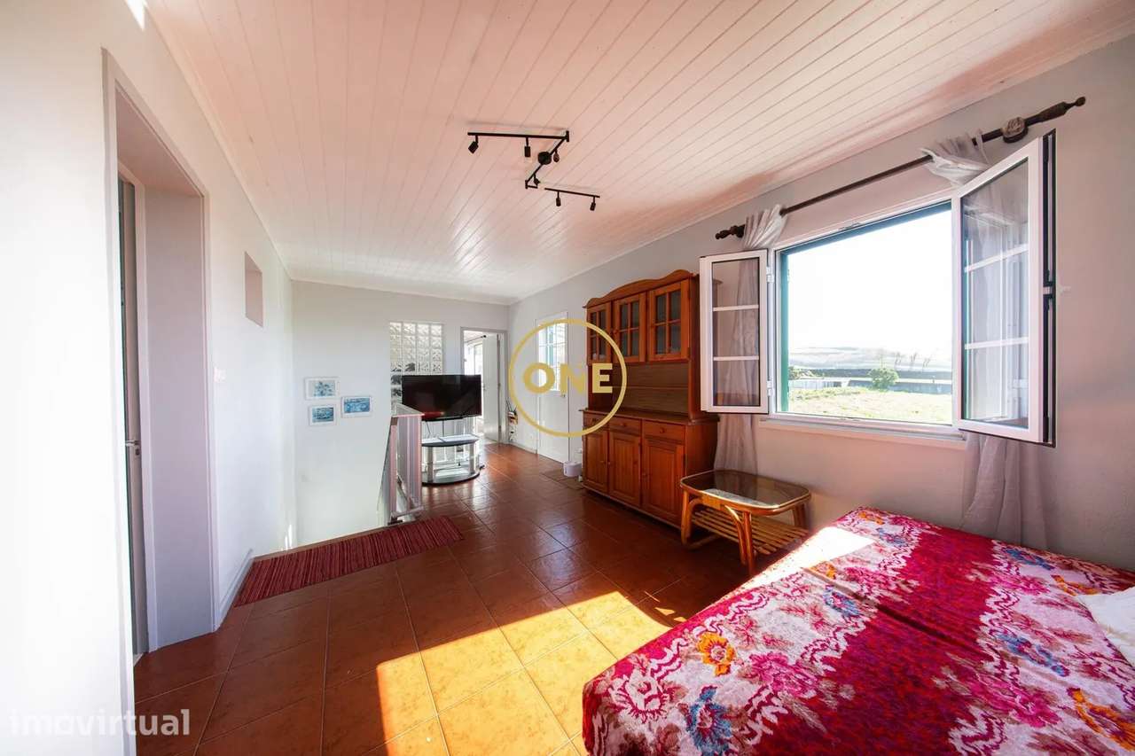Quinta Urbana c/ Moradia Independente, 8 Apartamentos e com Terreno - Grande imagem: 5/60