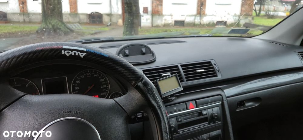 Audi A4 Limousine - 7