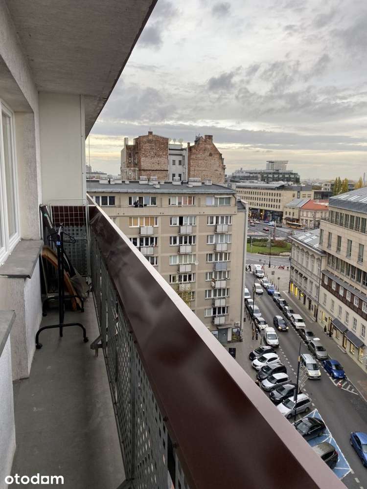 Plac Trzech Krzyży 2 pokoje 36m2