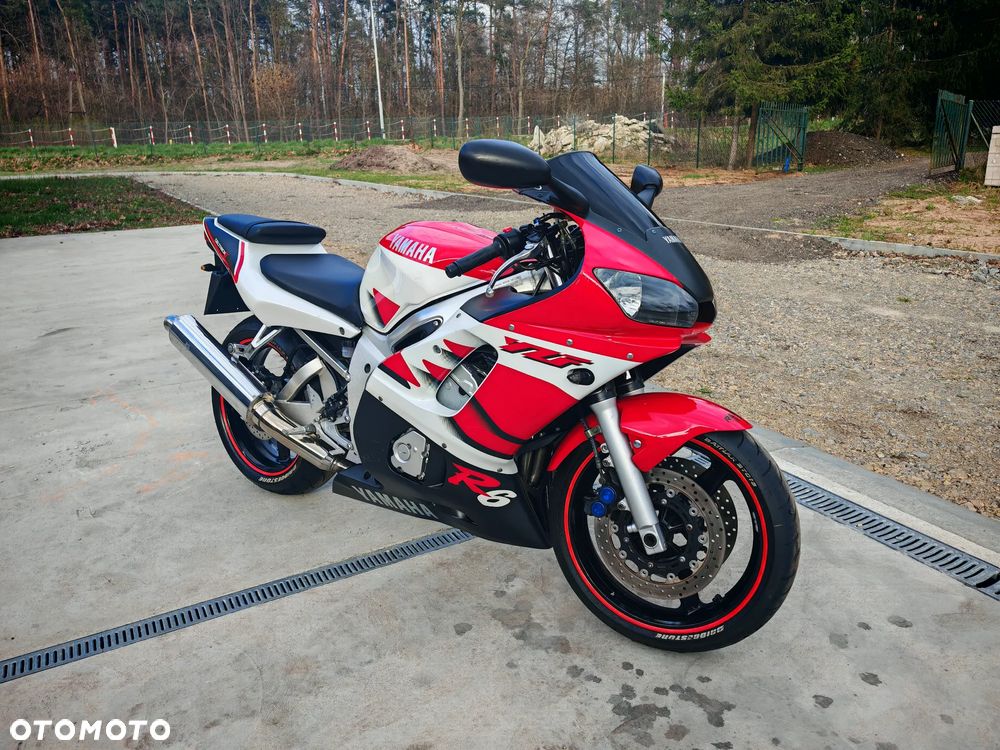 Yamaha YZF - 1