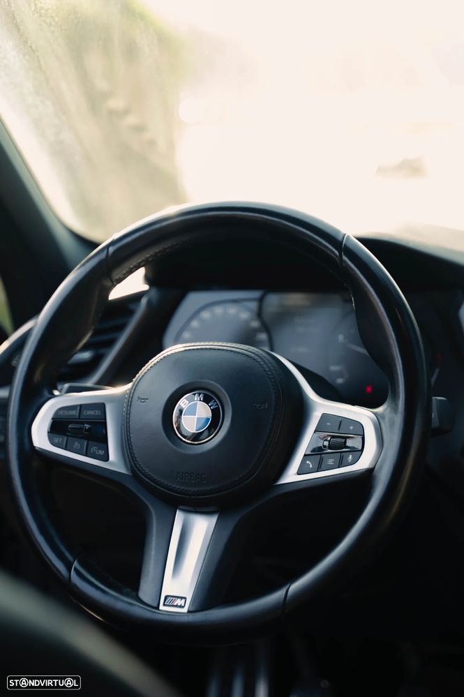 BMW 116 d Pack Desportivo M - 11